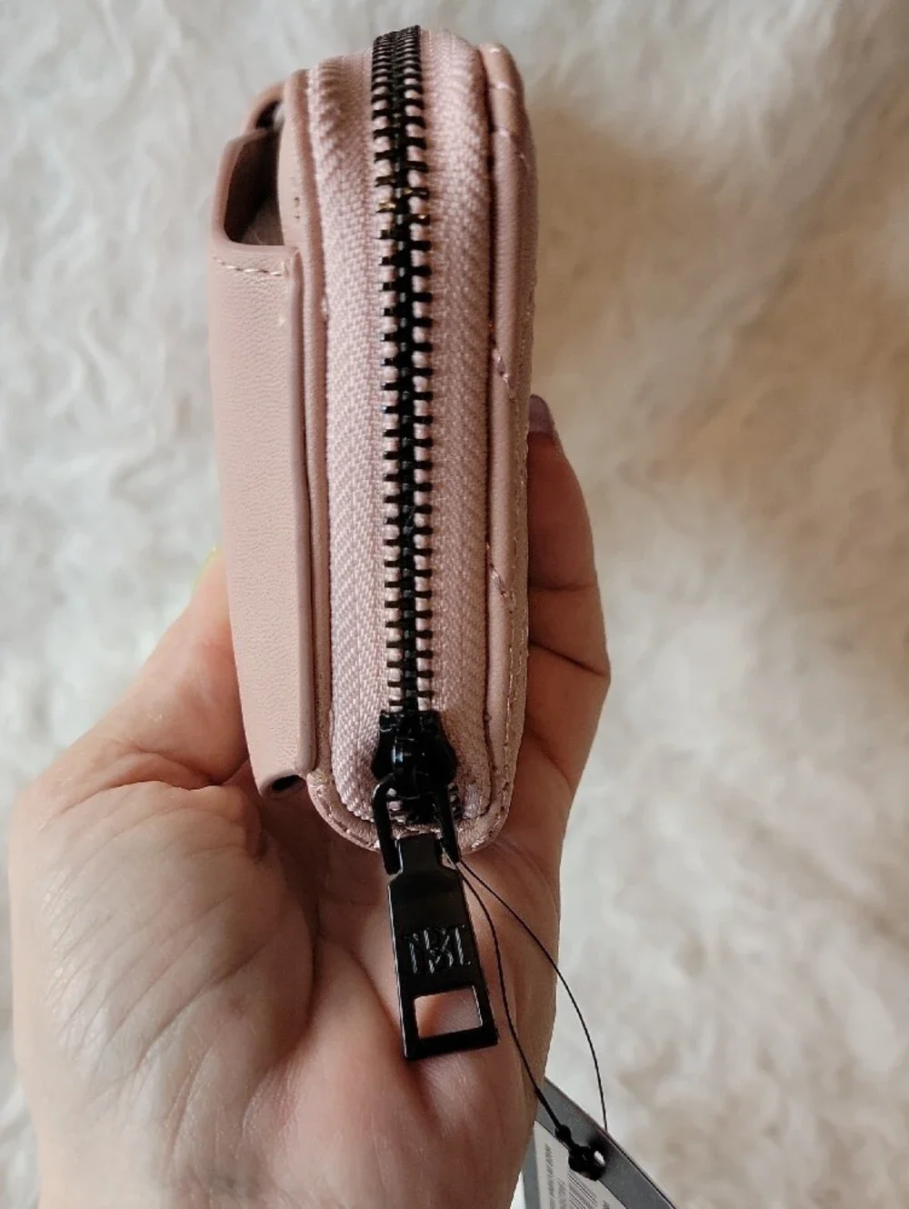 NWT Quilted Badgley Mischka Blush Wristlet w/ Separate Phone Compartment